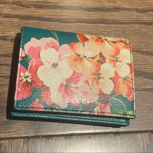 Gucci Calfskin Blooms Print Card Case Wallet Emerald